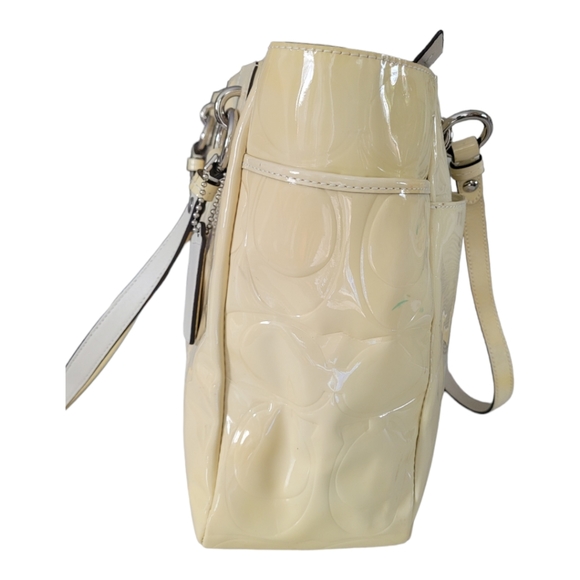 Coach Shoulder bag. Zip closure. - Picture 9 of 15